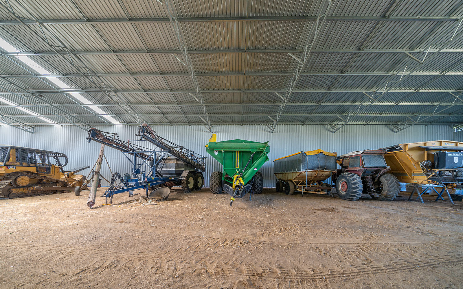 Graeme Gall bulk storage shed  