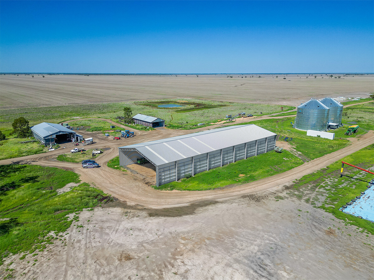 Graeme Gall bulk storage shed  