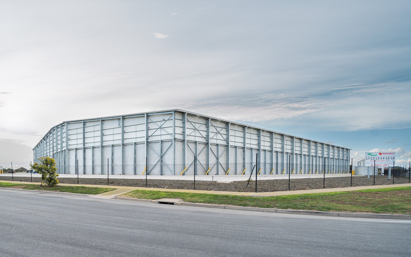 Riordan Grain bulk storage shed 